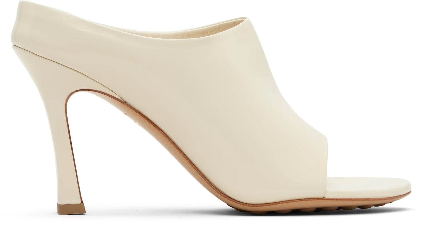 OWER WHITE TRENDY SANDLE